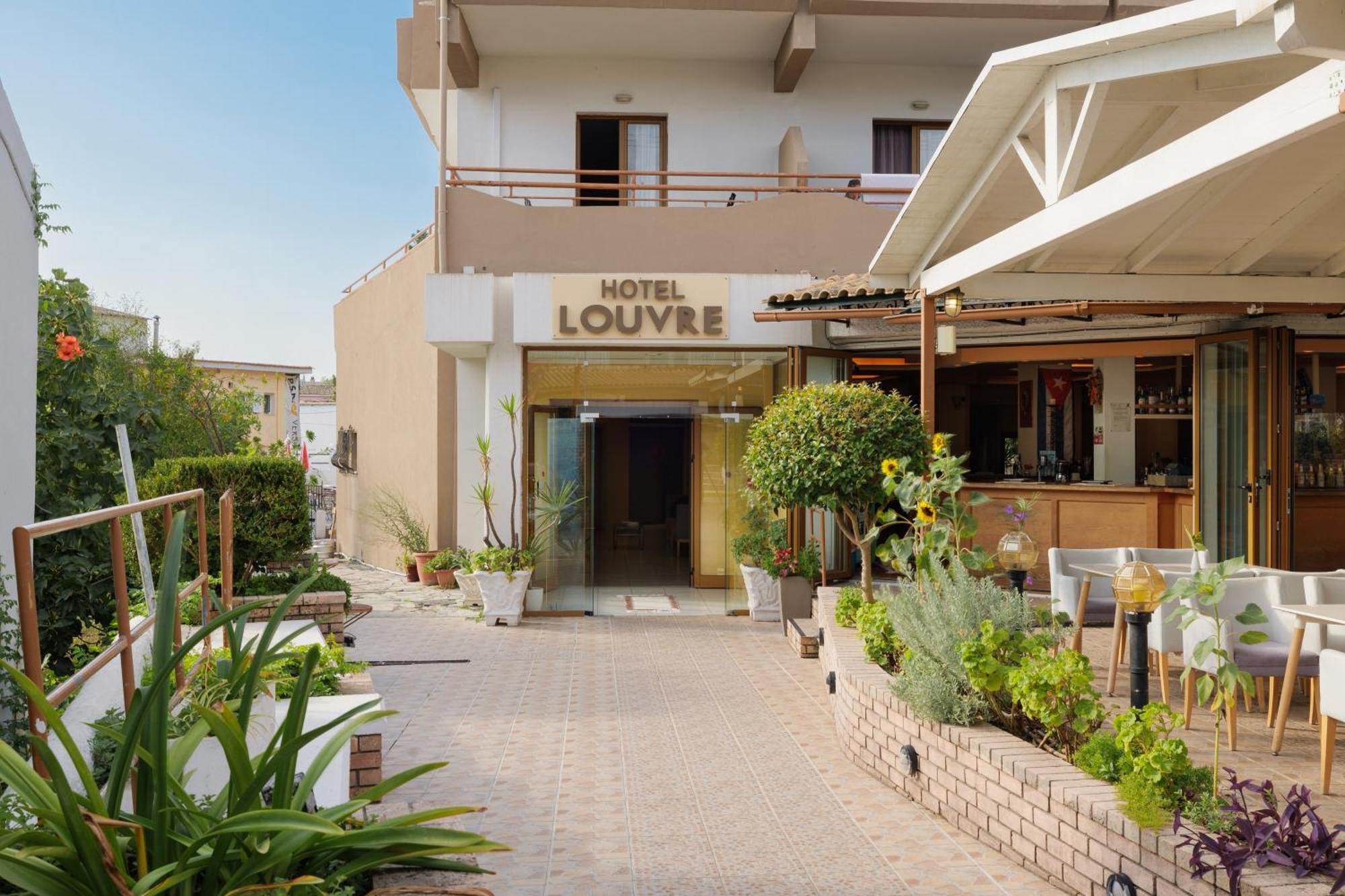 Louvre Hotel 고우비아 외부 사진